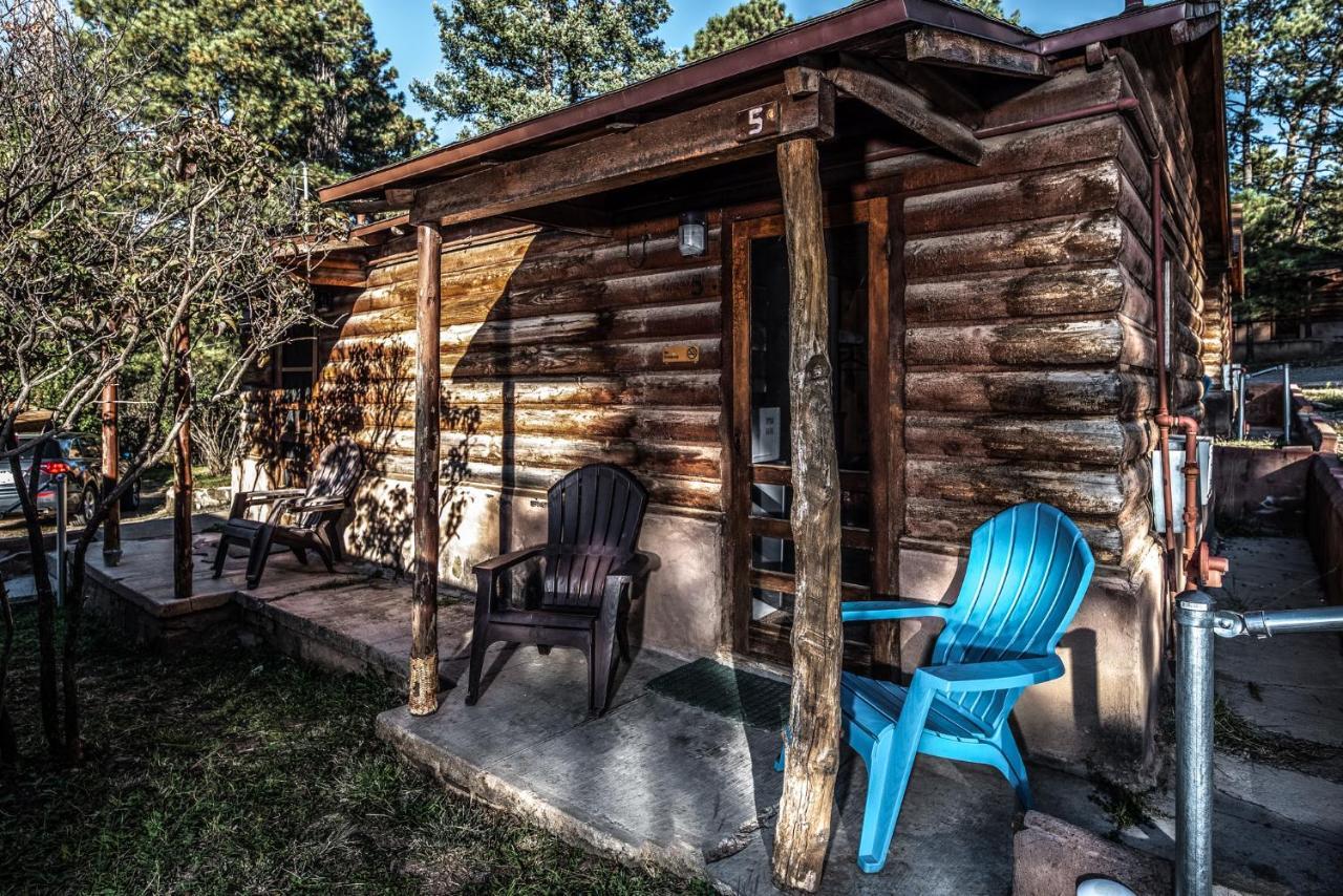 Apache Village 5, Queen Bed, Midtown, Sleeps 2 Рюидозо Екстериор снимка